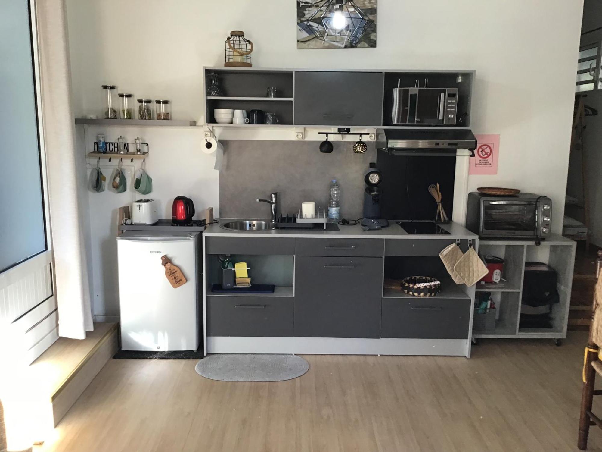 Studio Cosy Avec Piscine Dans Une Villa Saint-Denis Exterior foto